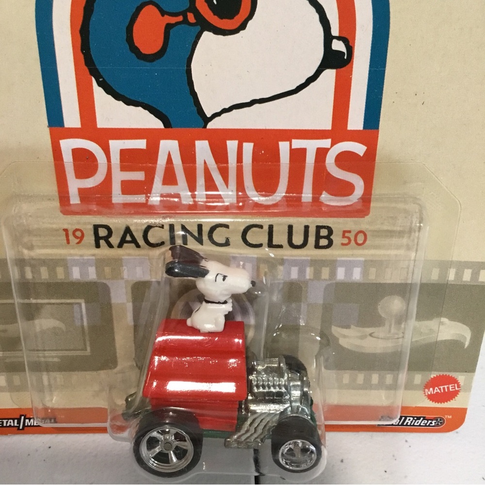 Snoopy Peanuts Hot Wheels Premium Pop Culture SEALED Metal Real Riders - Picture 3 of 5